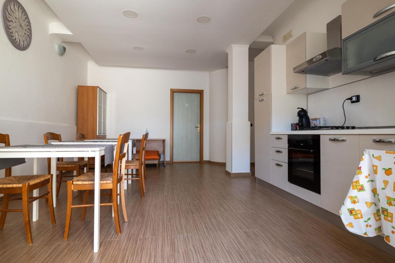 La Dimora Degli Artisti Bed and Breakfast Policoro Eksteriør billede